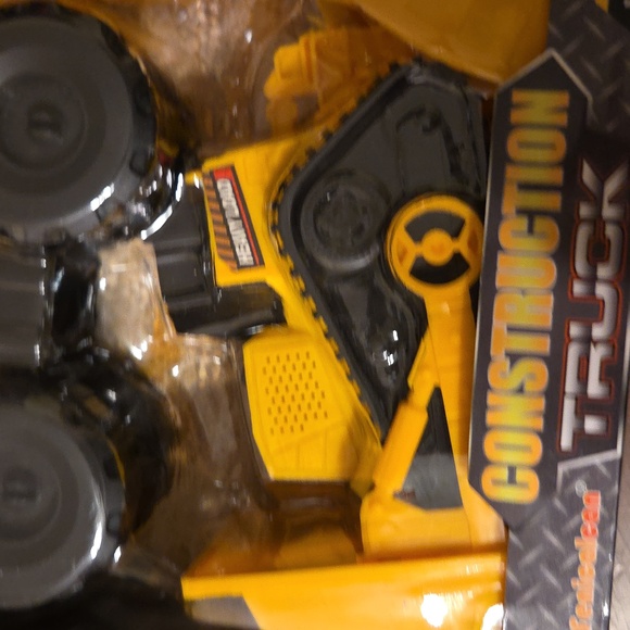 Toy Construction Truck Set - Picture 4 of 6